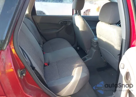 2004 Ford Focus Zx5 из США, поврежденный, VIN 3FAFP37Z44R100738